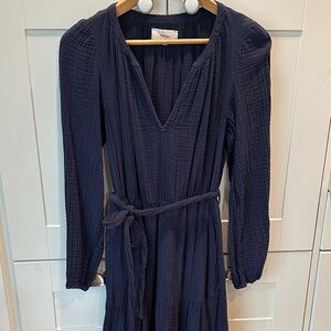 XiRENA Navy Long-Sleeve V-Neck Tie-Waist Gauze Dress
